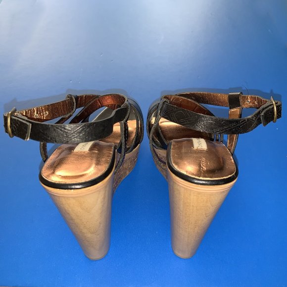 CYNTHIA VINCENT BLACK STRAP CORK WEDGE PLATFORM SHOES SIZE 7 - Picture 5 of 6